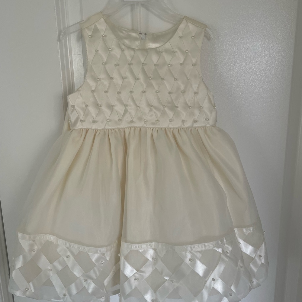 Toddler special occasion dress in white size 24M